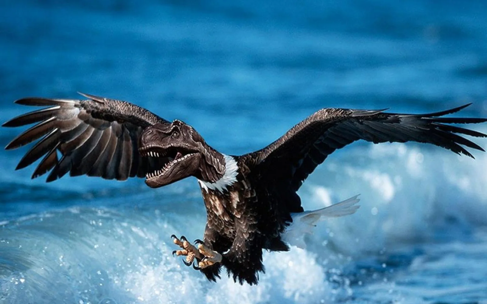 Fantasievoller Dinosaurieradler am Himmel