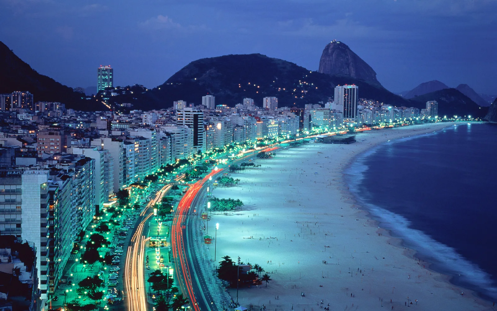 Nacht städtischer Strand in Brasilien