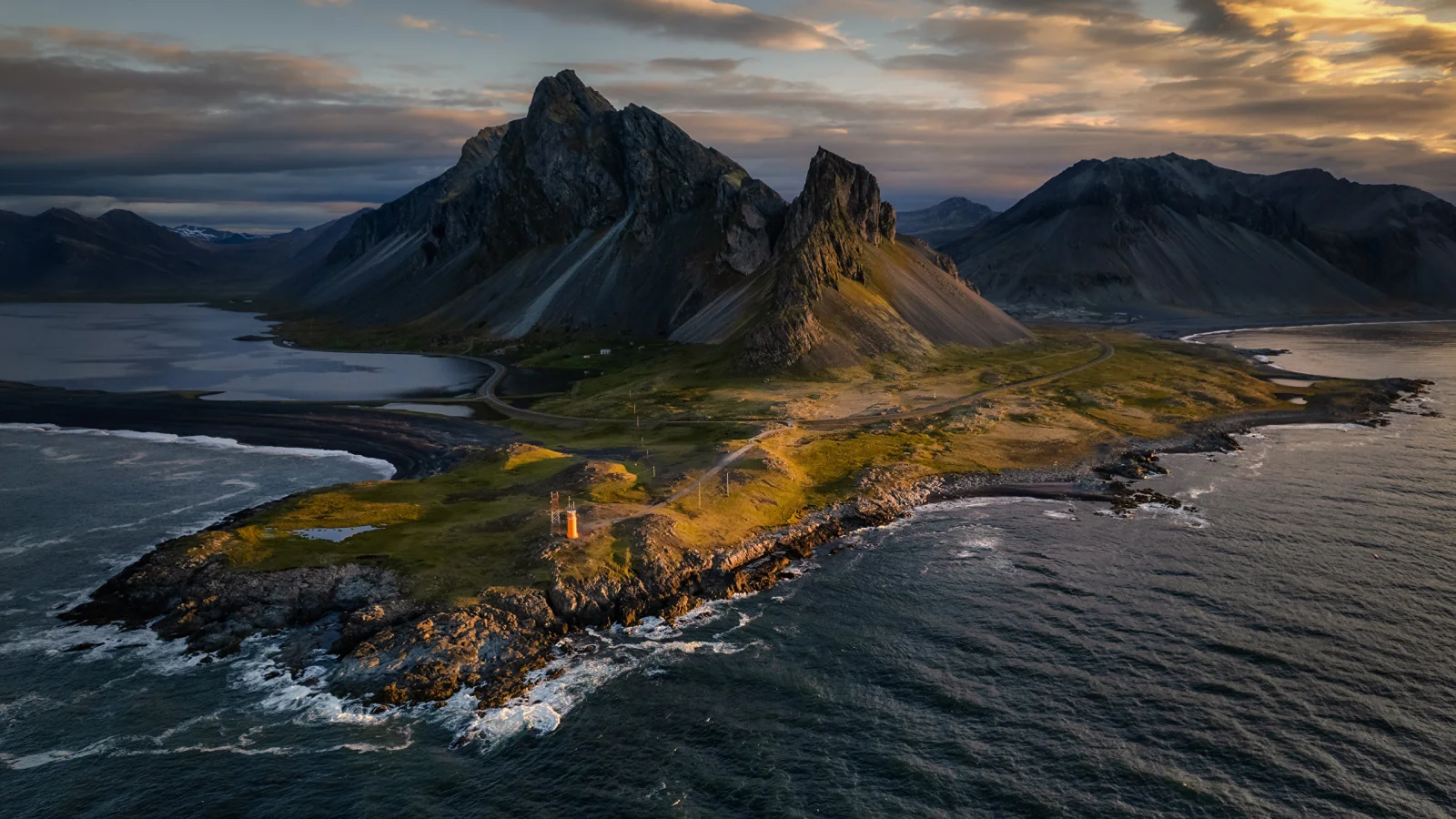 Krossanesfjall – Bergmassiv