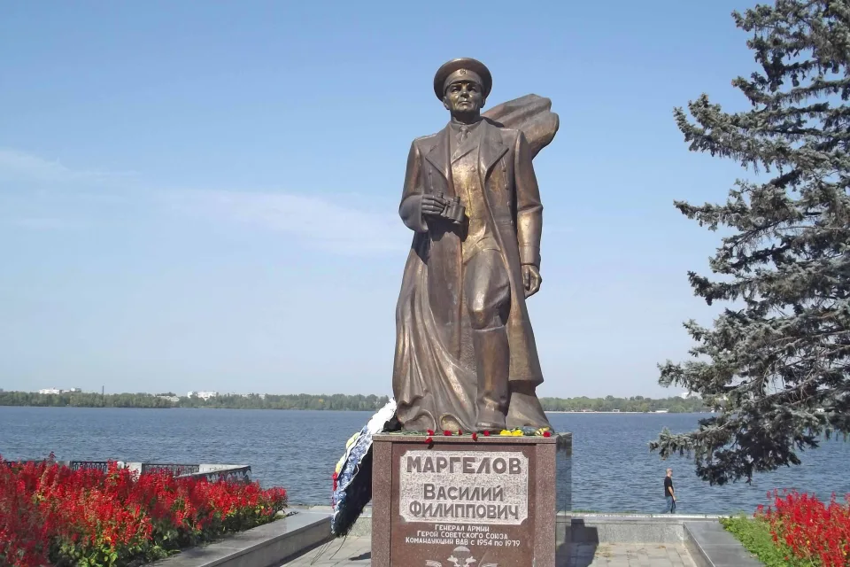 Denkmal für Wassili Margelow in Dnipro