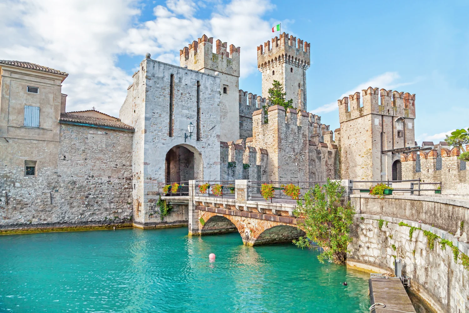Schloss Scaliger am Wasser, Stadt. Italien