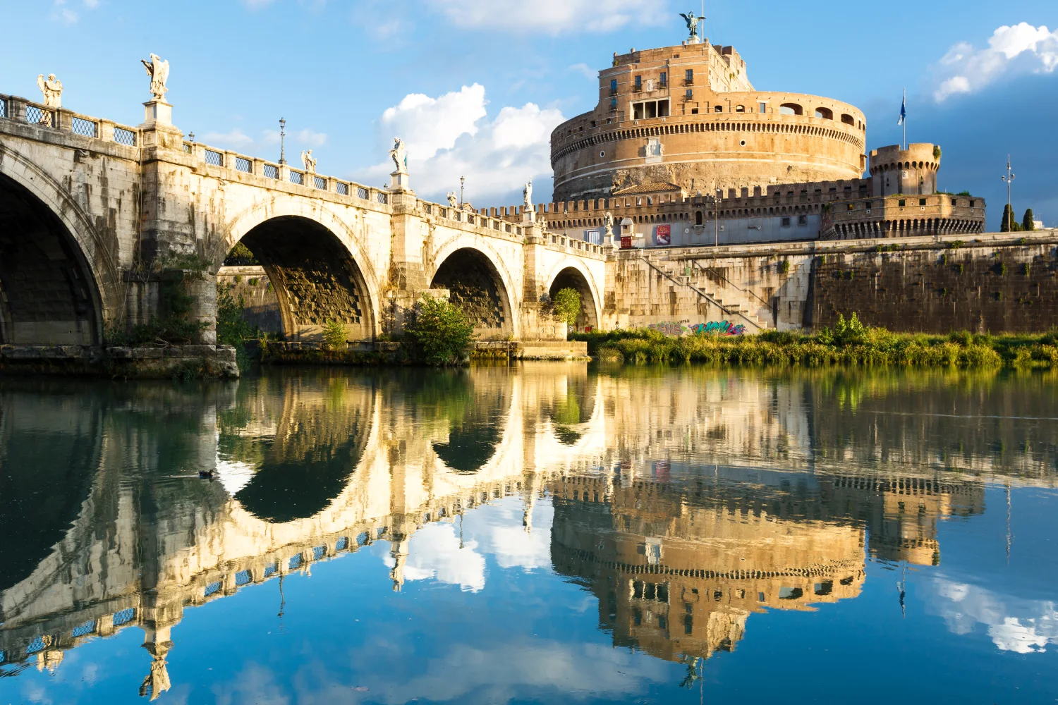 Schloss heiligen Engels auf Wasser, Rom. Italien