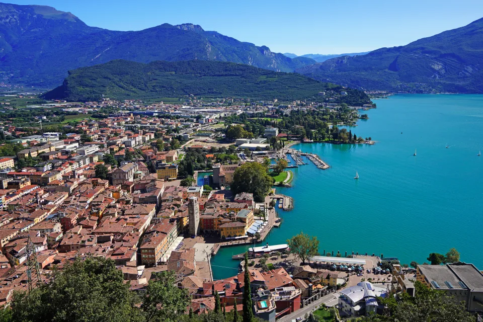 Stadt am See Garda, Italien