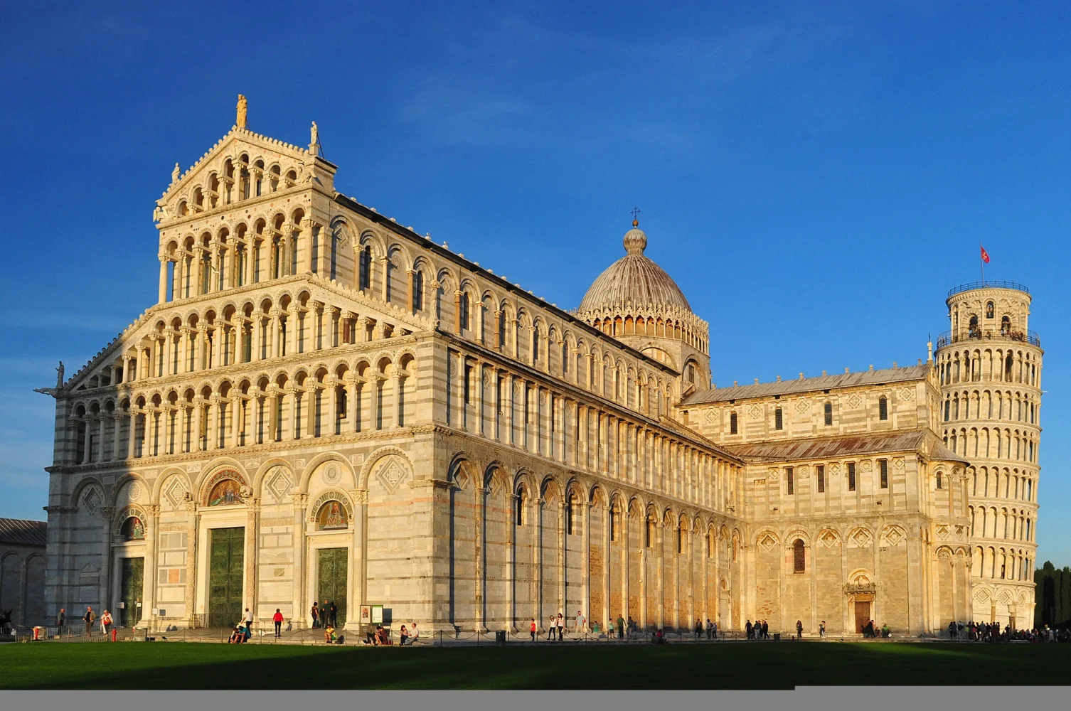 Tempel bei Turm Italien