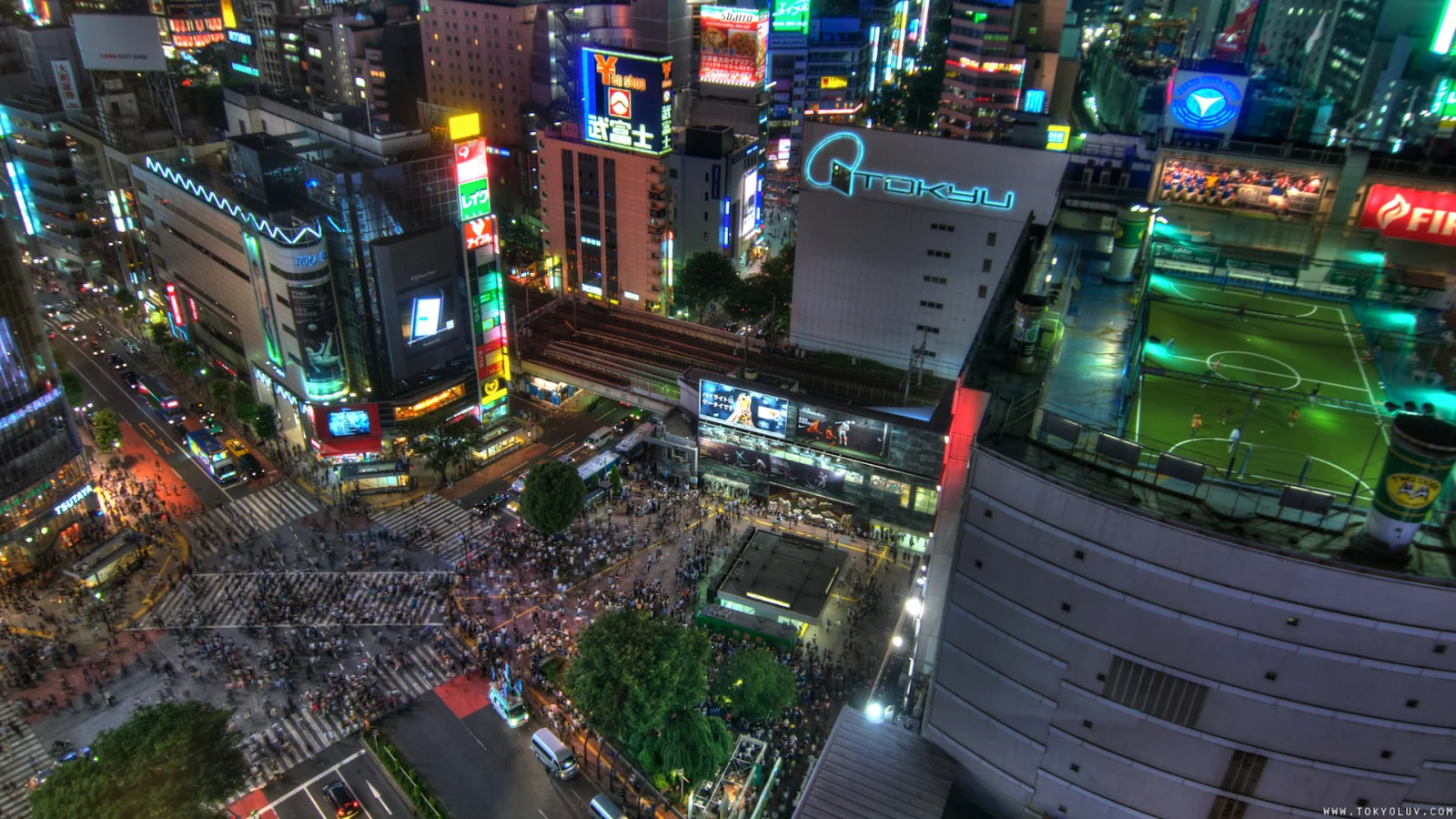 Landschaft und Sehenswürdigkeiten – Kreuzung in Tokio
