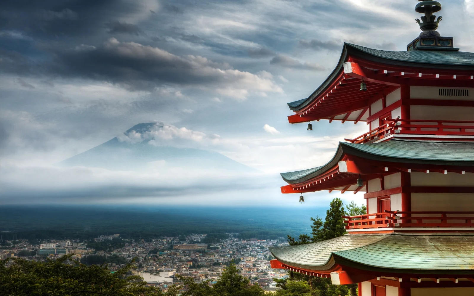 Pagode in Japan und Blick auf Berg Fuji