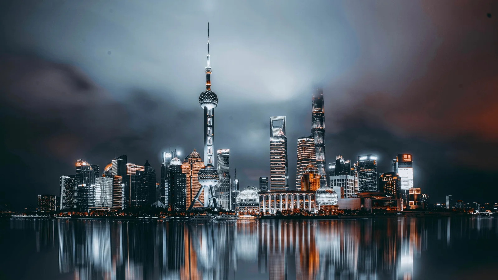 Blick auf Hochhäuser Stadt Shanghai, China
