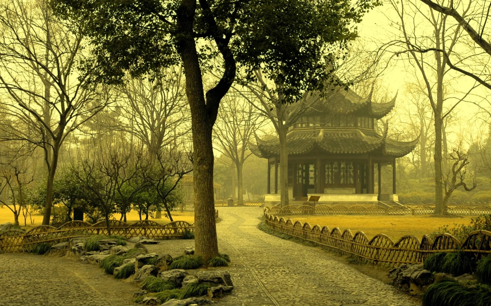 China Pavillon im Park