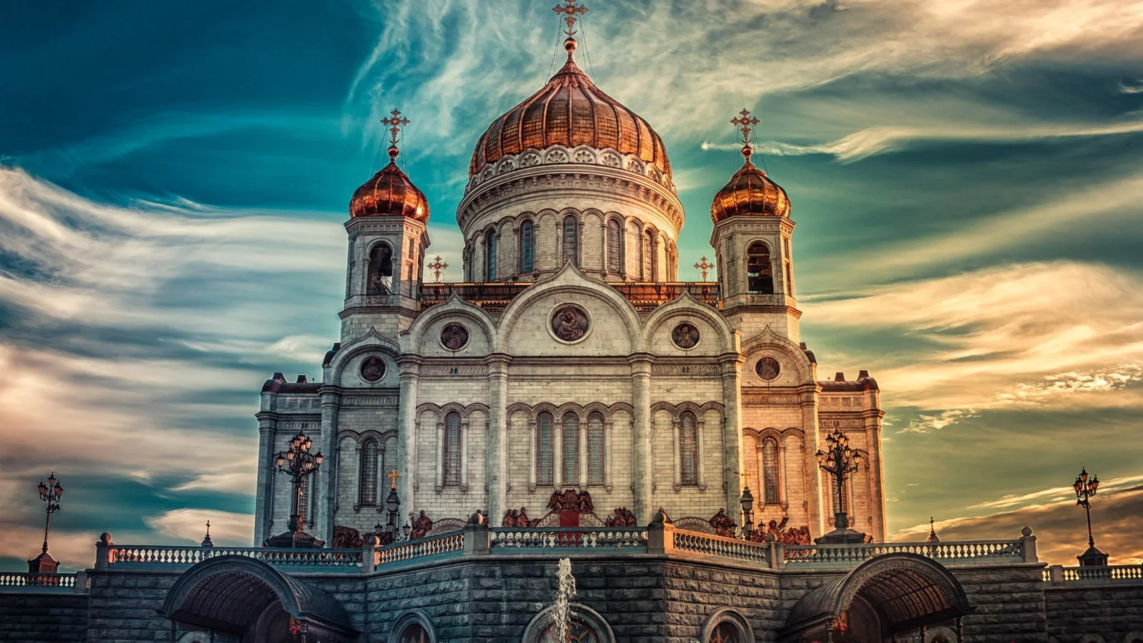 Christ Erlöser Kathedrale unter einem schönen Himmel, Moskau. Russland