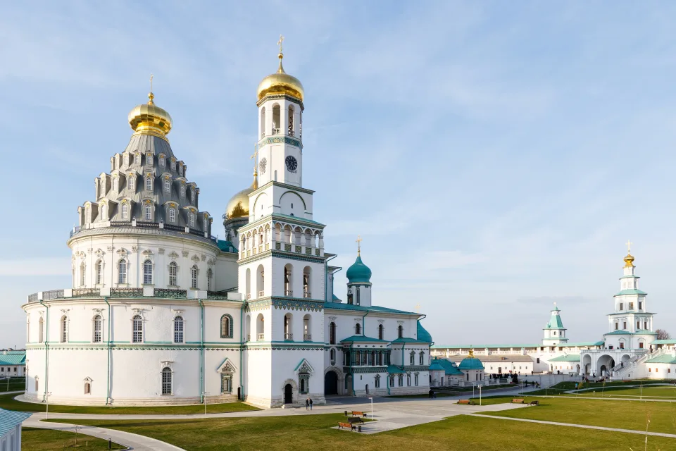 Landschaft und Sehenswürdigkeiten – Kloster Russland