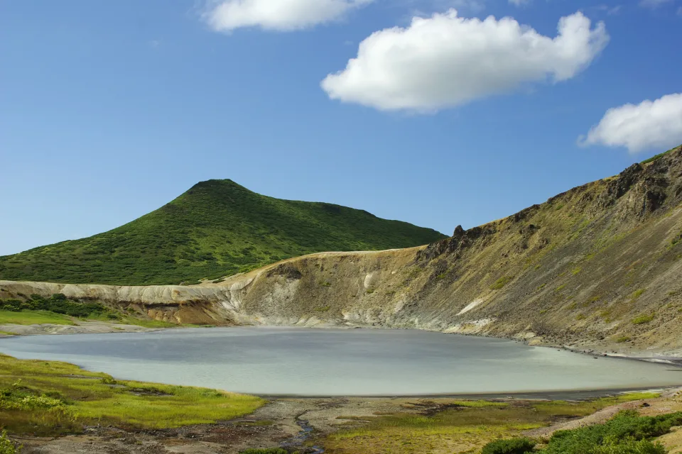 Landschaft und Sehenswürdigkeiten – Vulkan, Kurilen. Russland