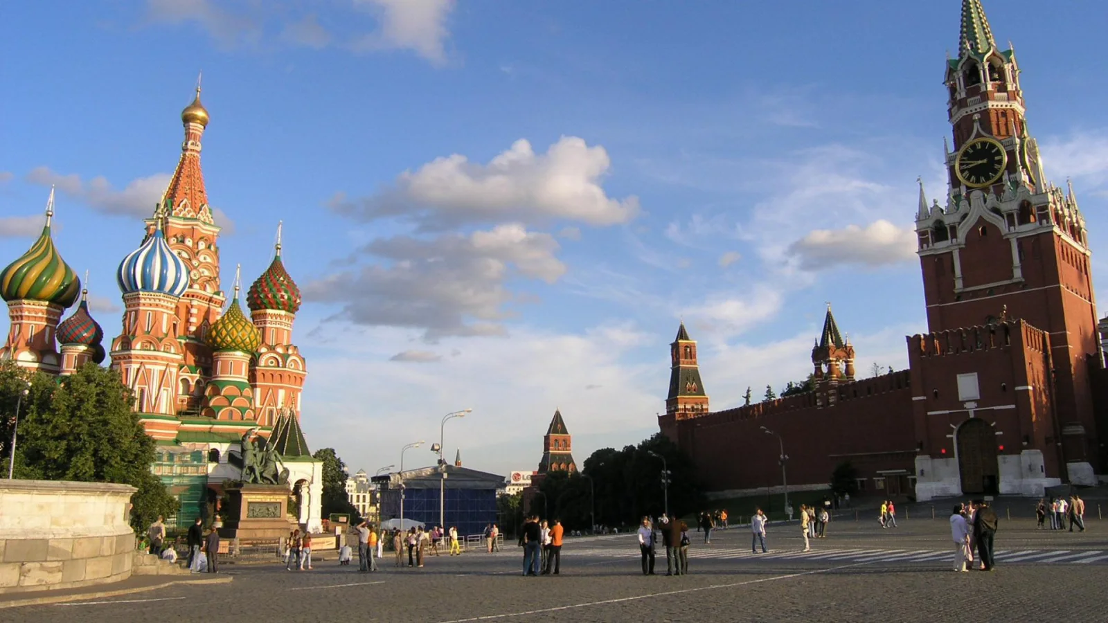 Wunderschöner Tag auf roten Platz in Moskau