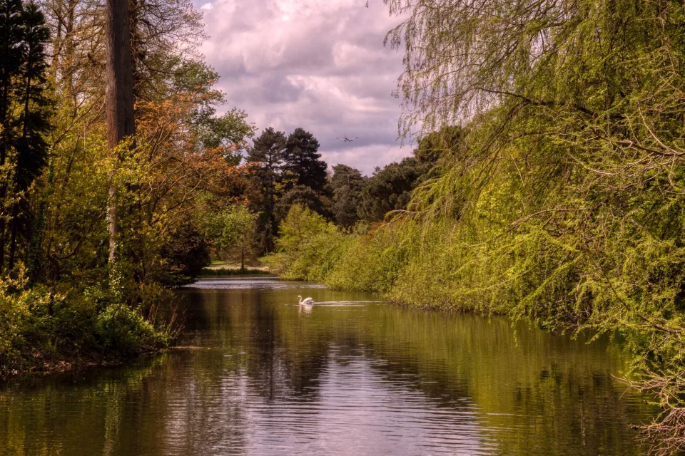 Schöner Blick auf Fluss