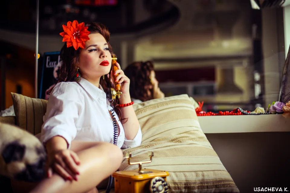 Frau und Retro