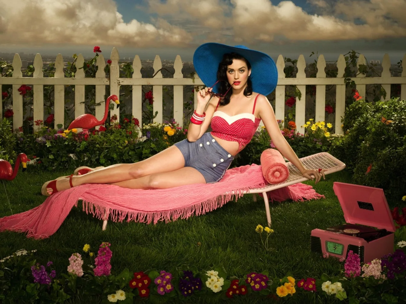 Porträtmotiv – Katy Perry in Hut