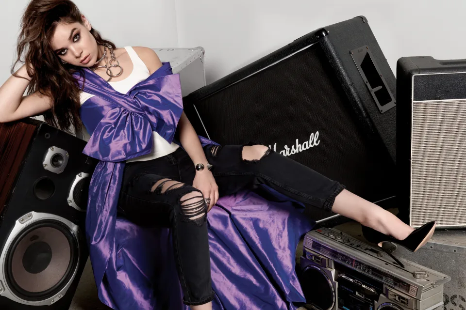 Hailee Steinfeld Fashion model
