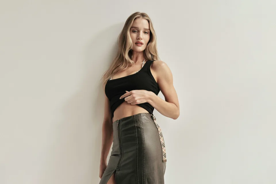 Rosie Huntington Whiteley 8K