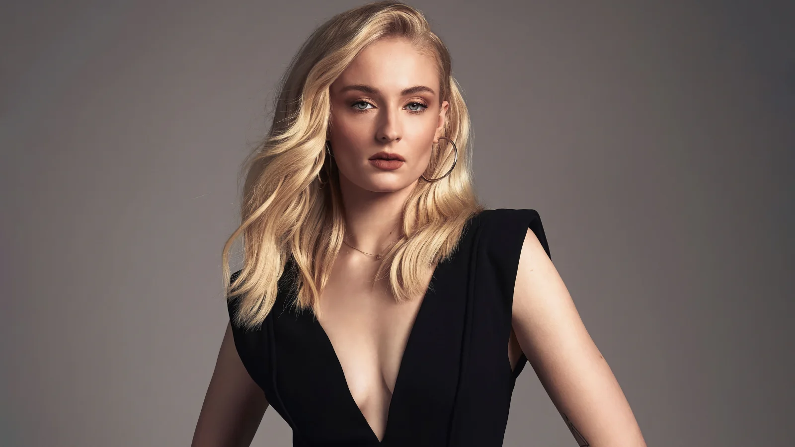 Sophie Turner Fashion model