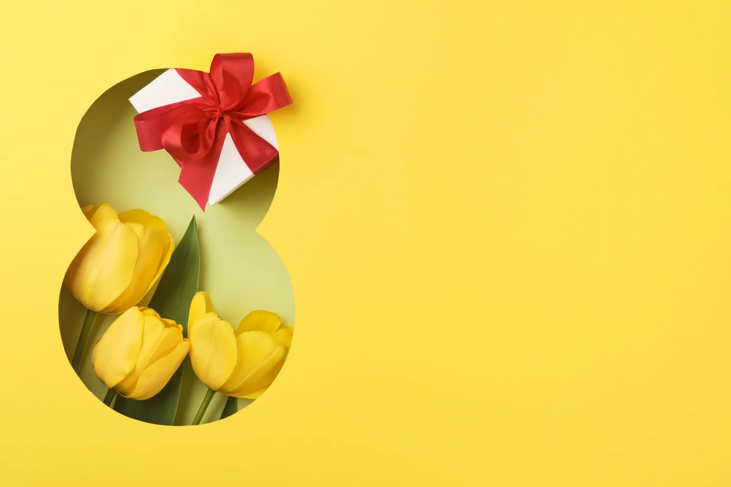 Blumen – Gelbe Tulpen und vor gelbem Hintergrund