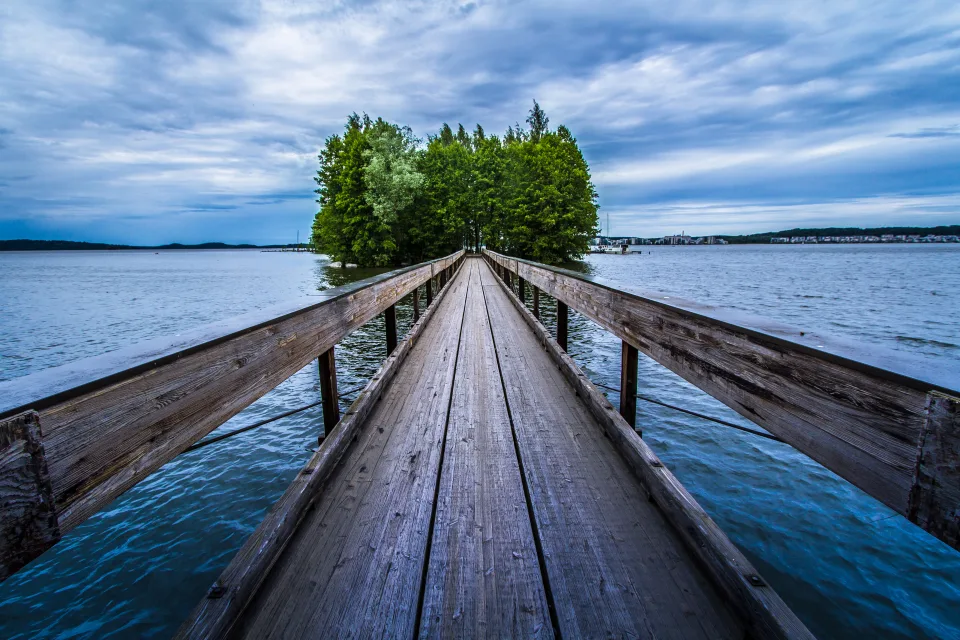 Brücke auf Insel