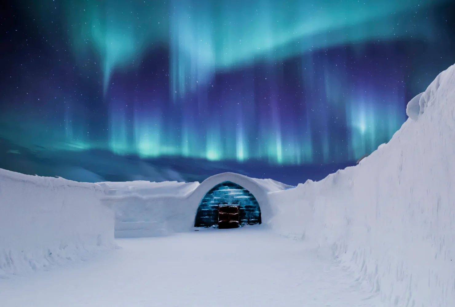 Aurora Borealis Igloo