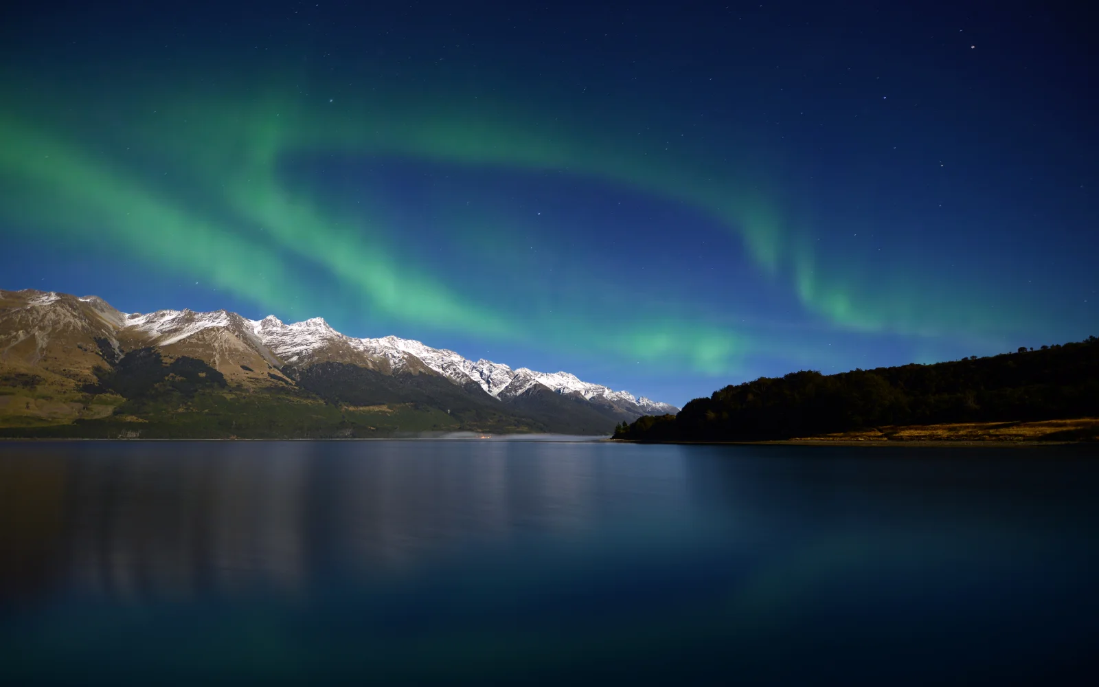 Lake Wakatipu Aurora Borealis