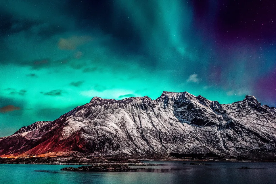 Nordic Berg range Aurora Borealis