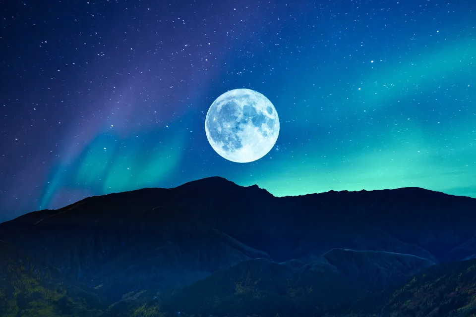 Voll Mond Aurora Borealis