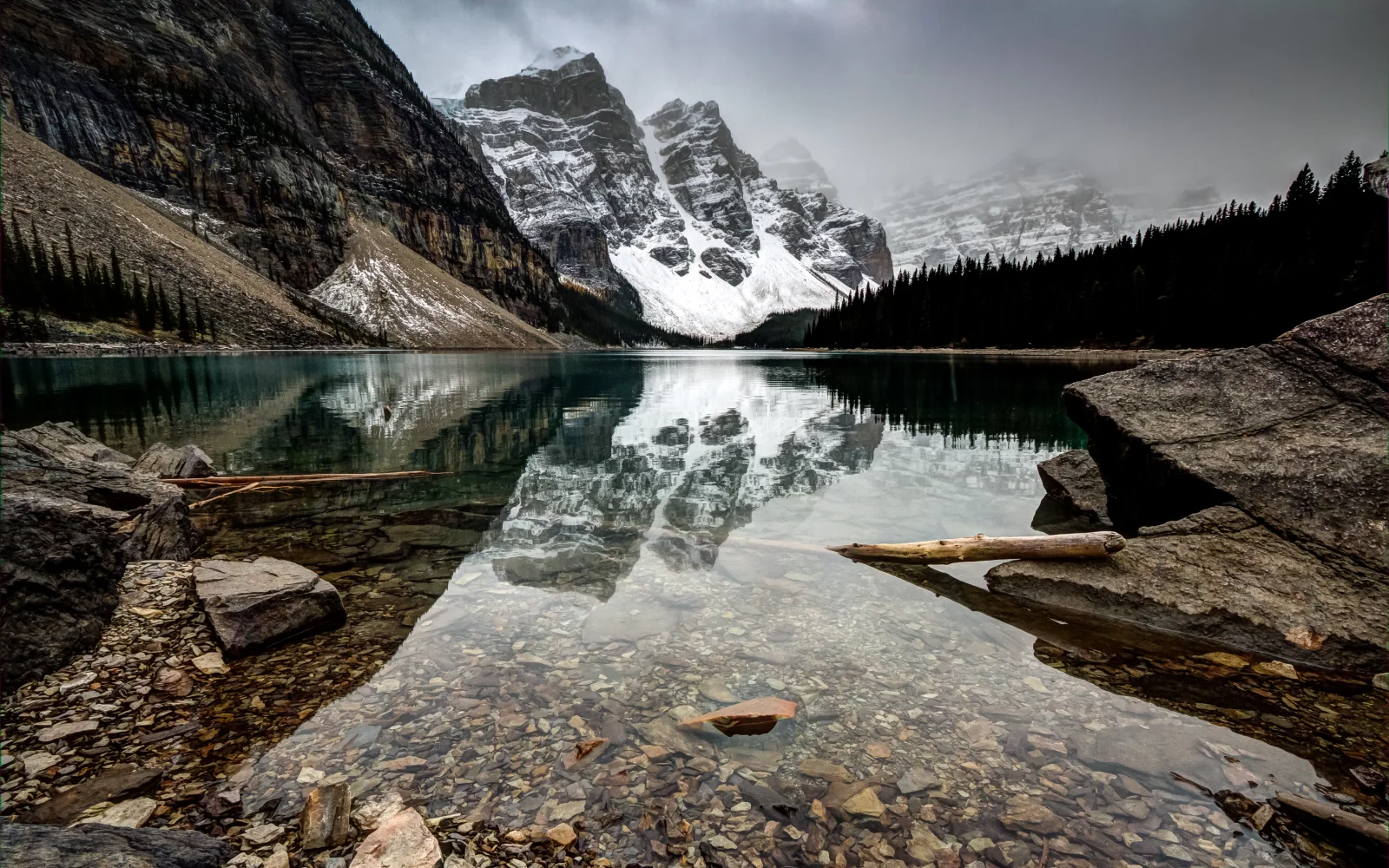 Moraine Lake Clear Wasser