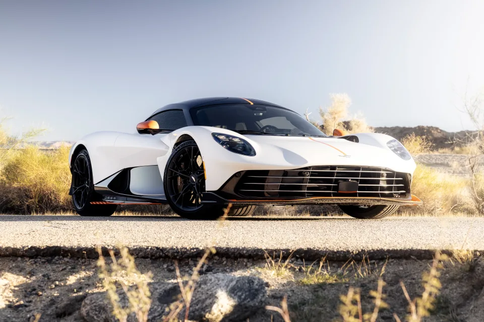 Aston Martin Valhalla Plug in Hybrid