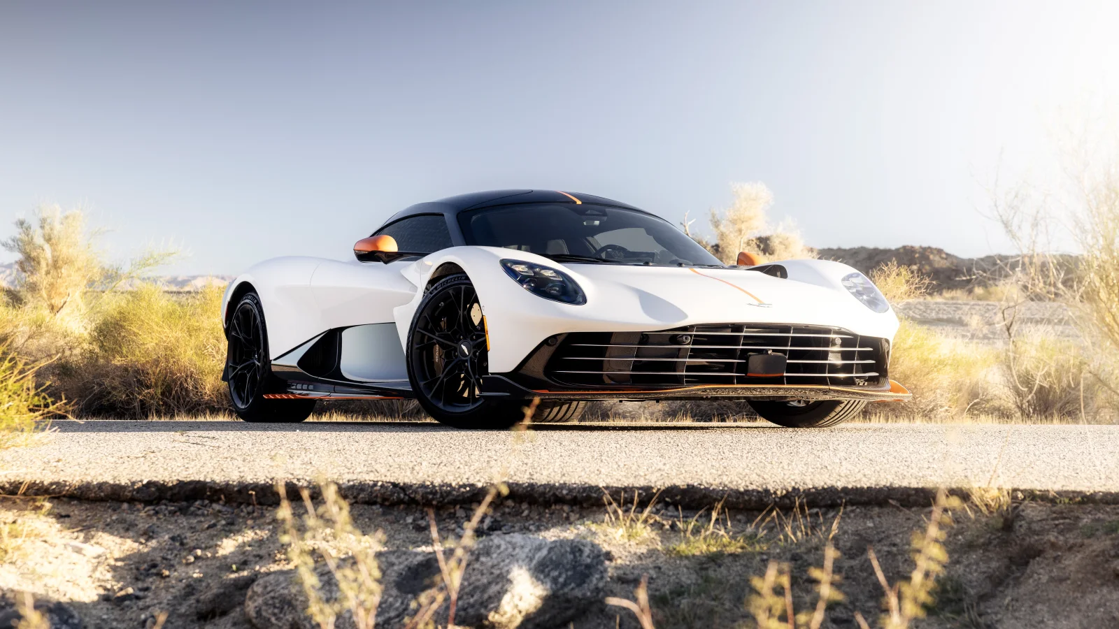 Aston Martin Valhalla Plug in Hybrid