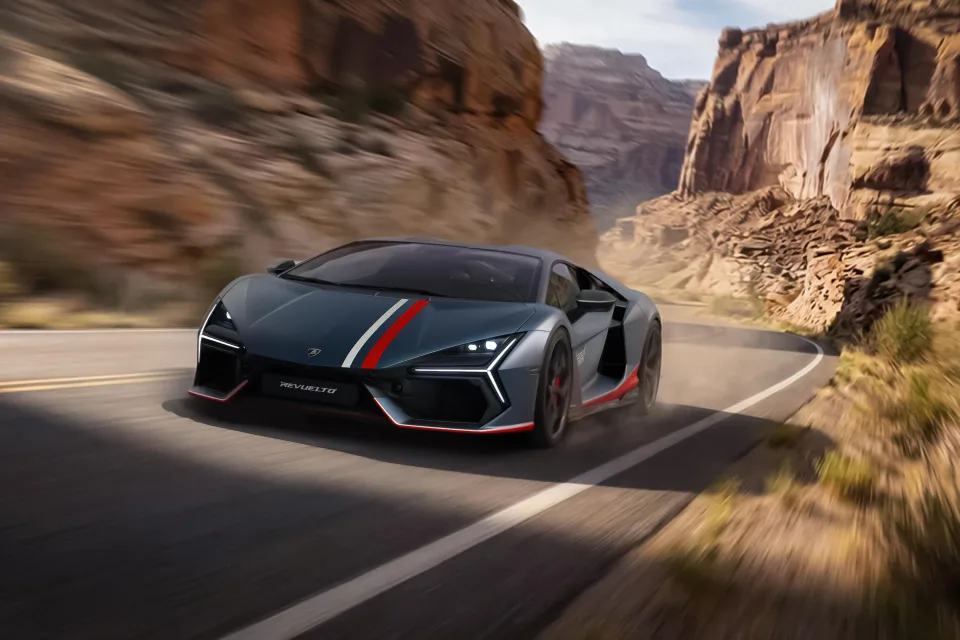Lamborghini Revuelto Racing stripes