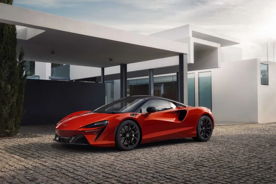 McLaren Artura Supercar 8K