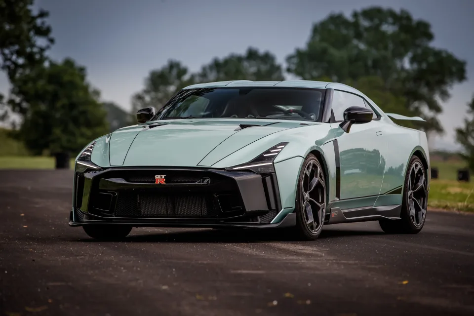 Nissan GT R50 Supersportwagen