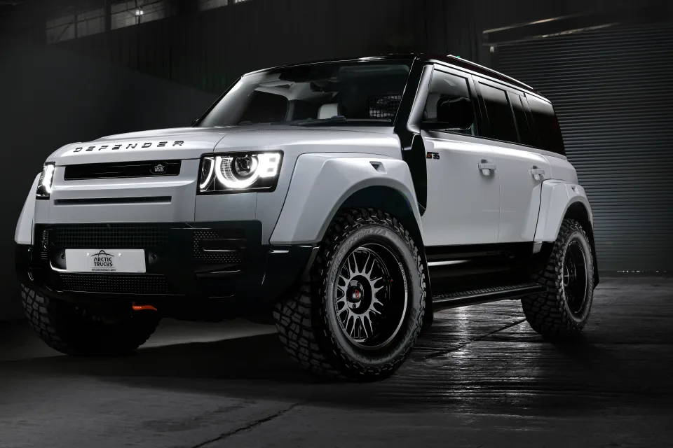 Arctic Trucks Land Rover Defender 110 2025