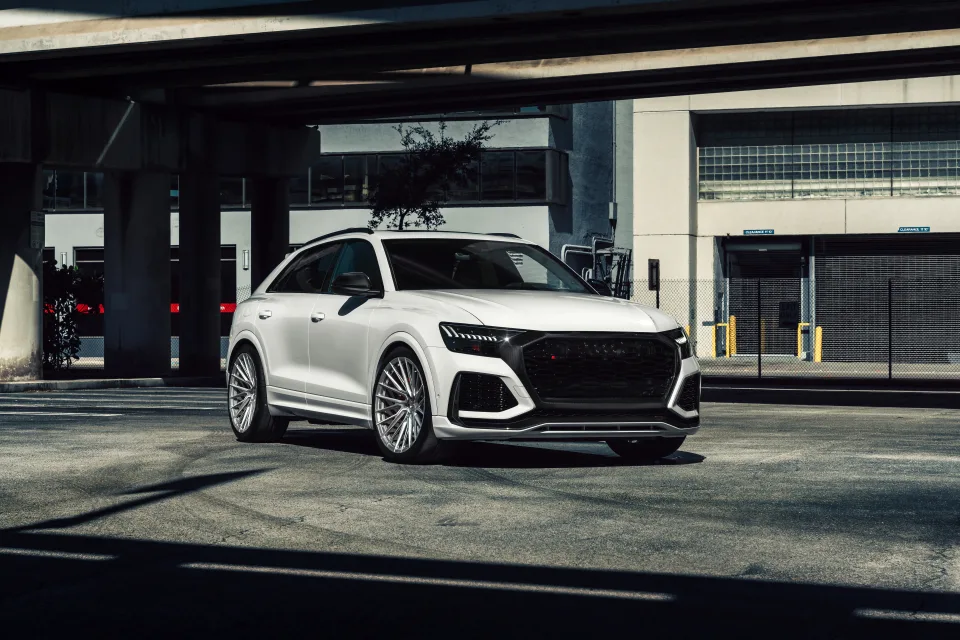 Audi RS Q8 8K