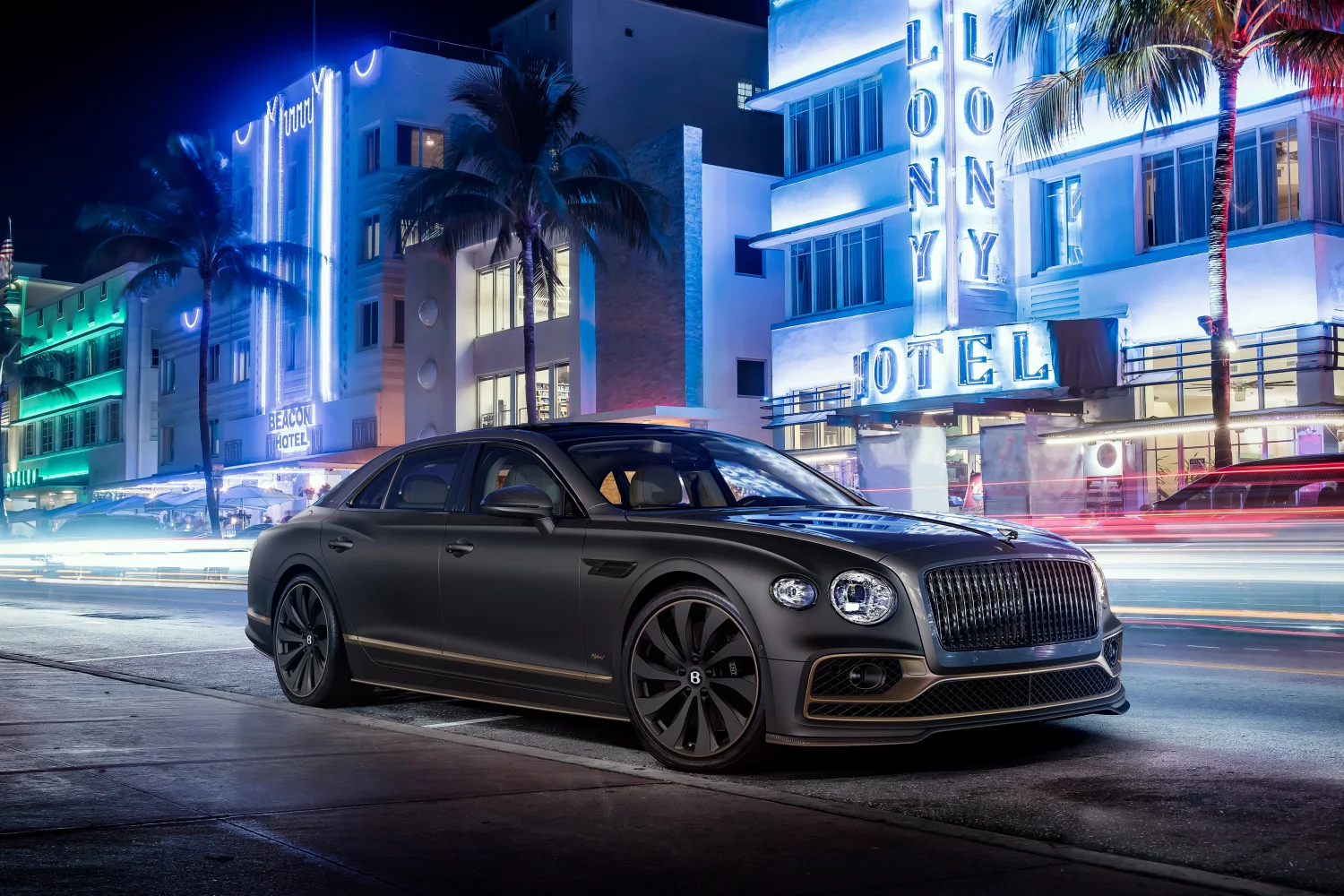 Bentley Flying Spur Hybrid Neon lights