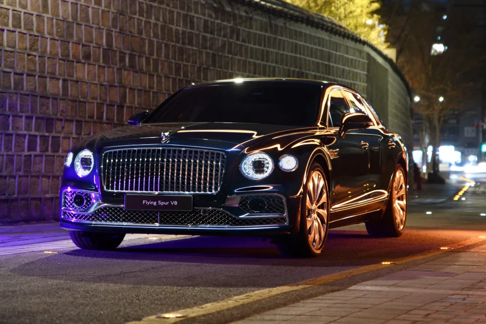 Bentley Flying Spur V8 High Performance Sedan