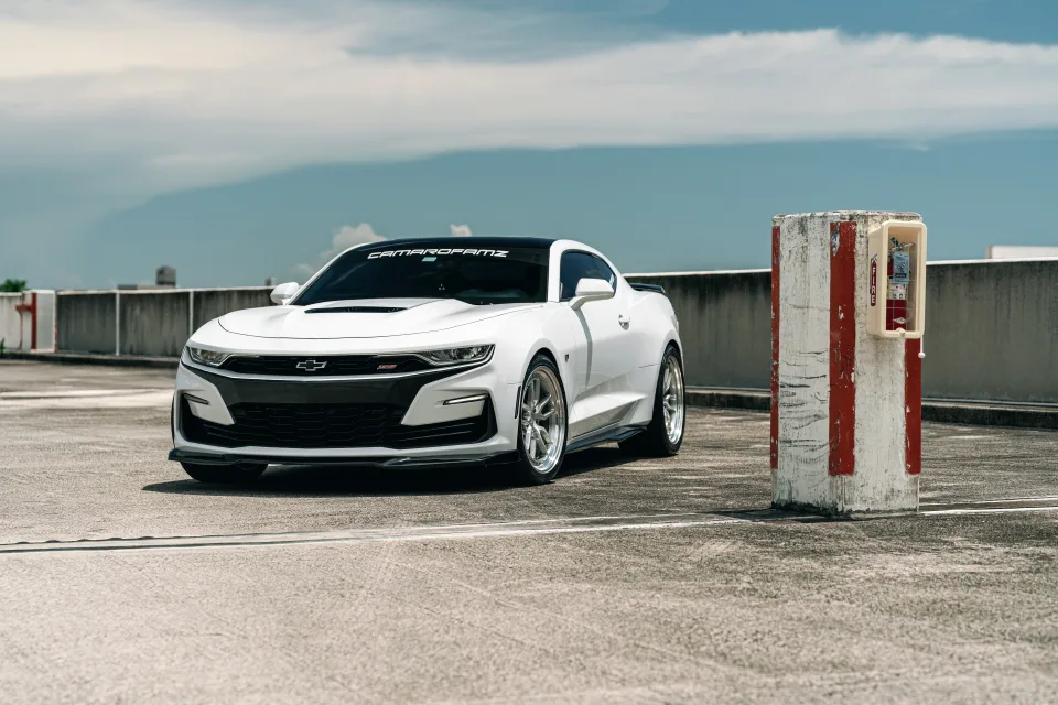 Chevrolet Camaro White cars