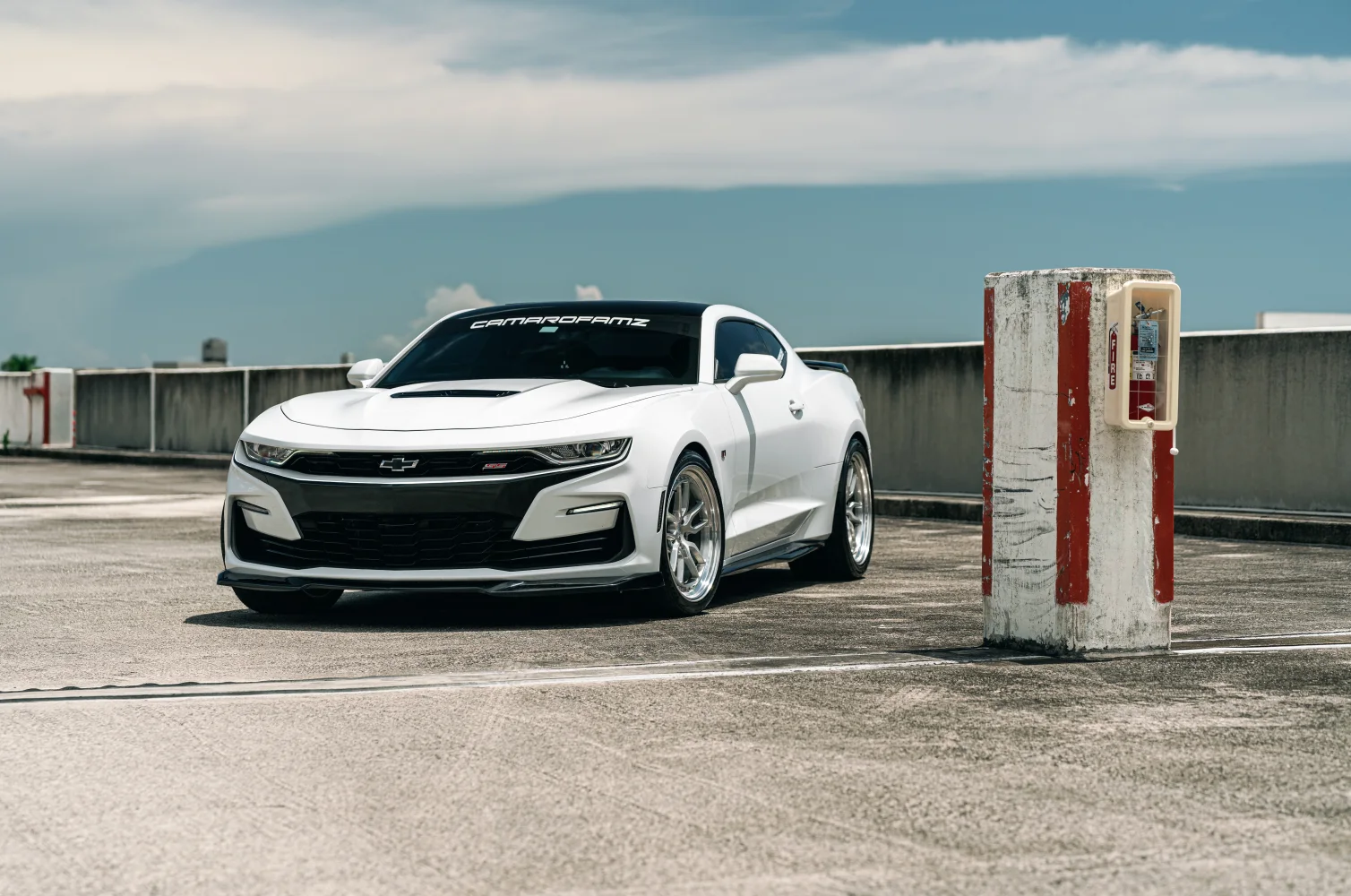 Chevrolet Camaro White cars