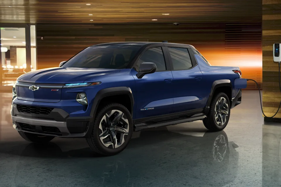 Chevrolet Silverado EV RST Crew Cab 2024