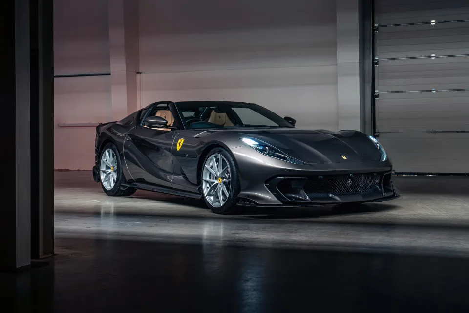 Ferrari 812 Competizione A 2025