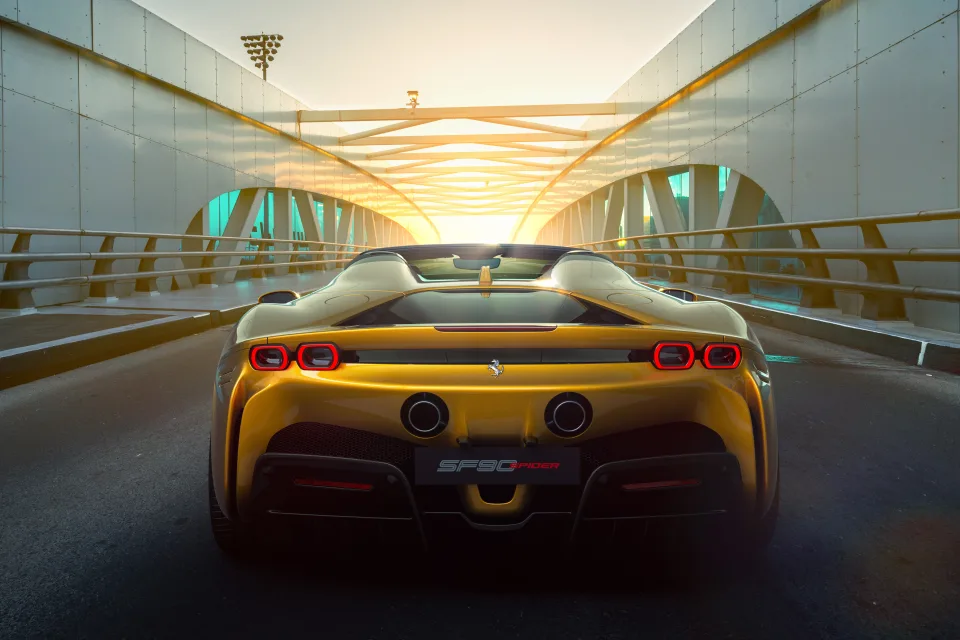 Ferrari SF90 Spider 8K
