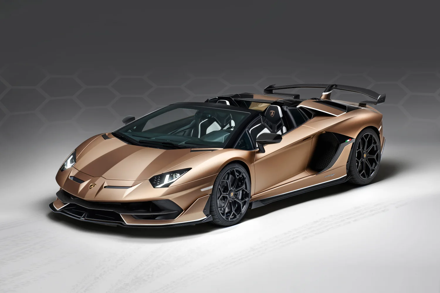 Lamborghini Aventador SVJ Roadster Bronzo Zenas