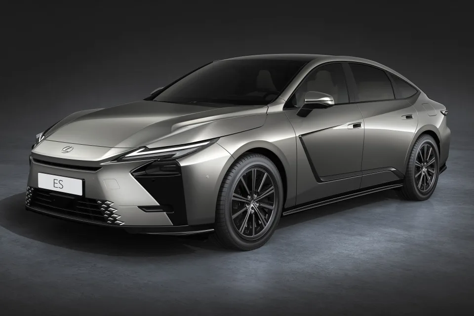 Lexus ES 300h 8K