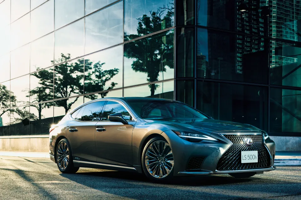 Lexus LS 500h 5K
