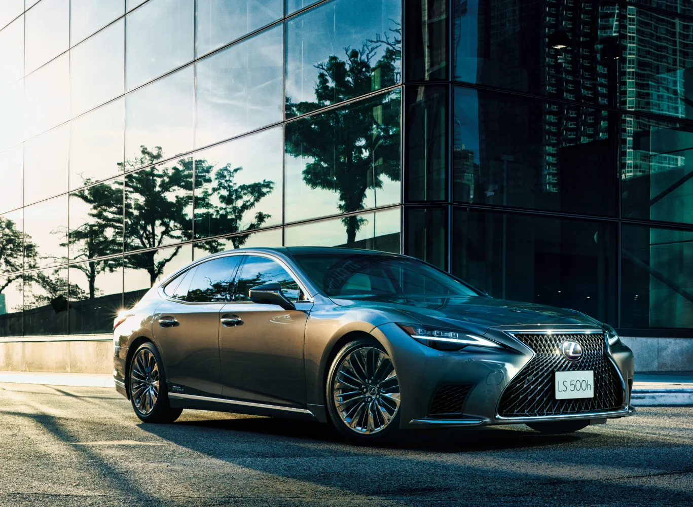 Lexus LS 500h 5K