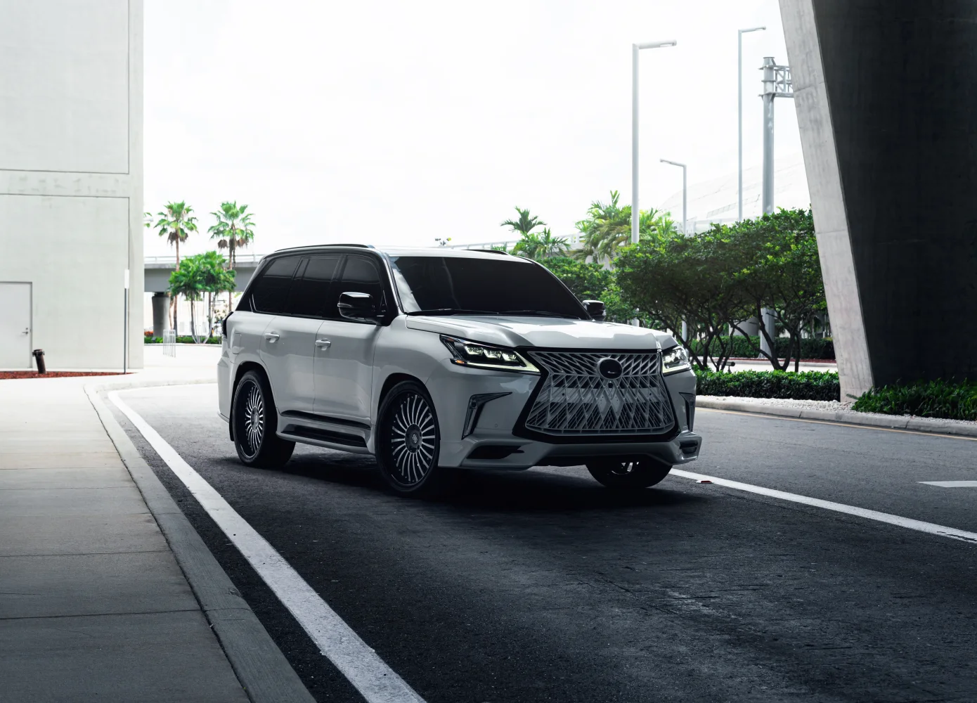 Lexus LX 570 Luxury SUV