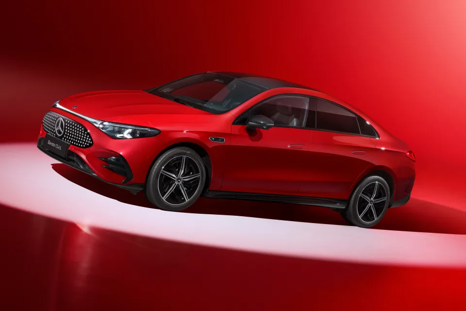 Mercedes Benz CLA 300 L 8K