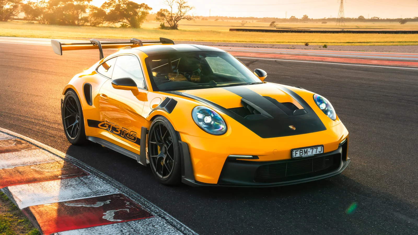 Porsche 911 GT3 RS Weissach Package Track